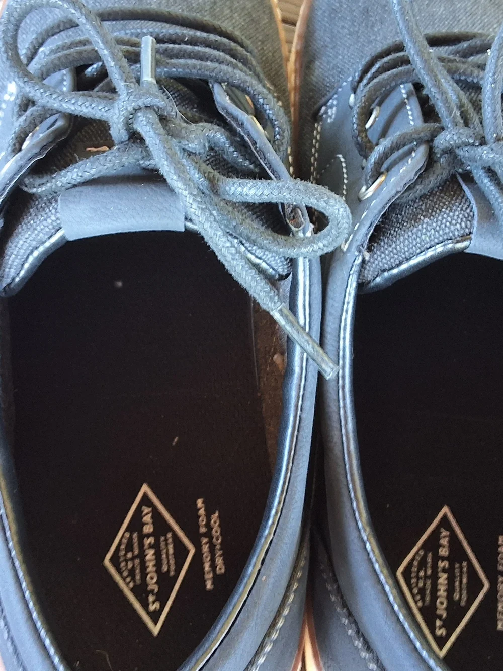 St. John's Bay Men's Black Canvas Boat Shoes Sz 9.5 NWT